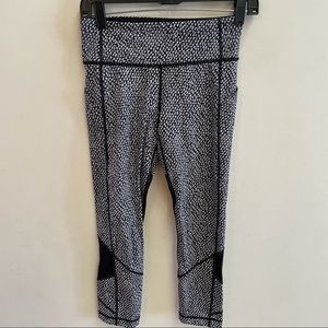 Lululemon Capri Yoga Pants 4